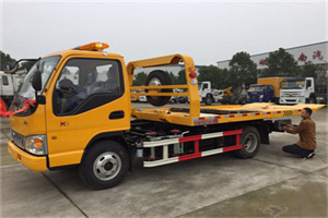 鼎城哪里有拖车服务