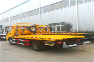 鼎城附近拖车救援搭电