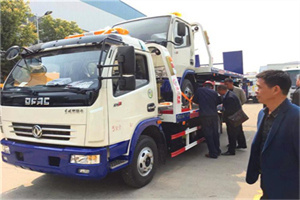 鼎城汽车道路救援拖车价格
